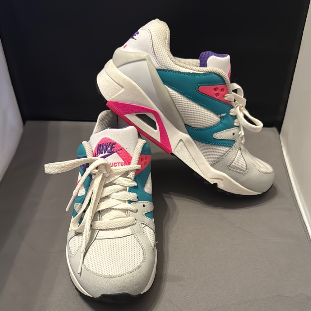 Nike Women's Multicolor Sneakers size 6.5 like new